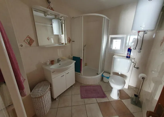 Apartman With Parking Space Seline - Paklenica - 17390 *