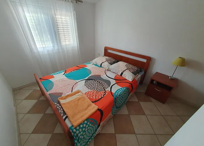 With Parking Space Seline - Paklenica - 17390 *